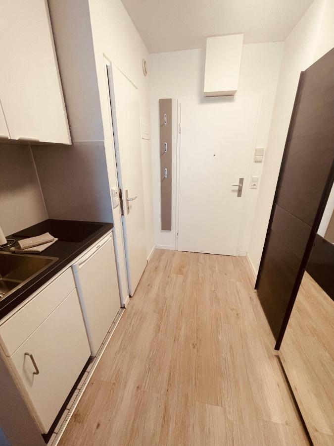 Apartment New Modern Center 03 *